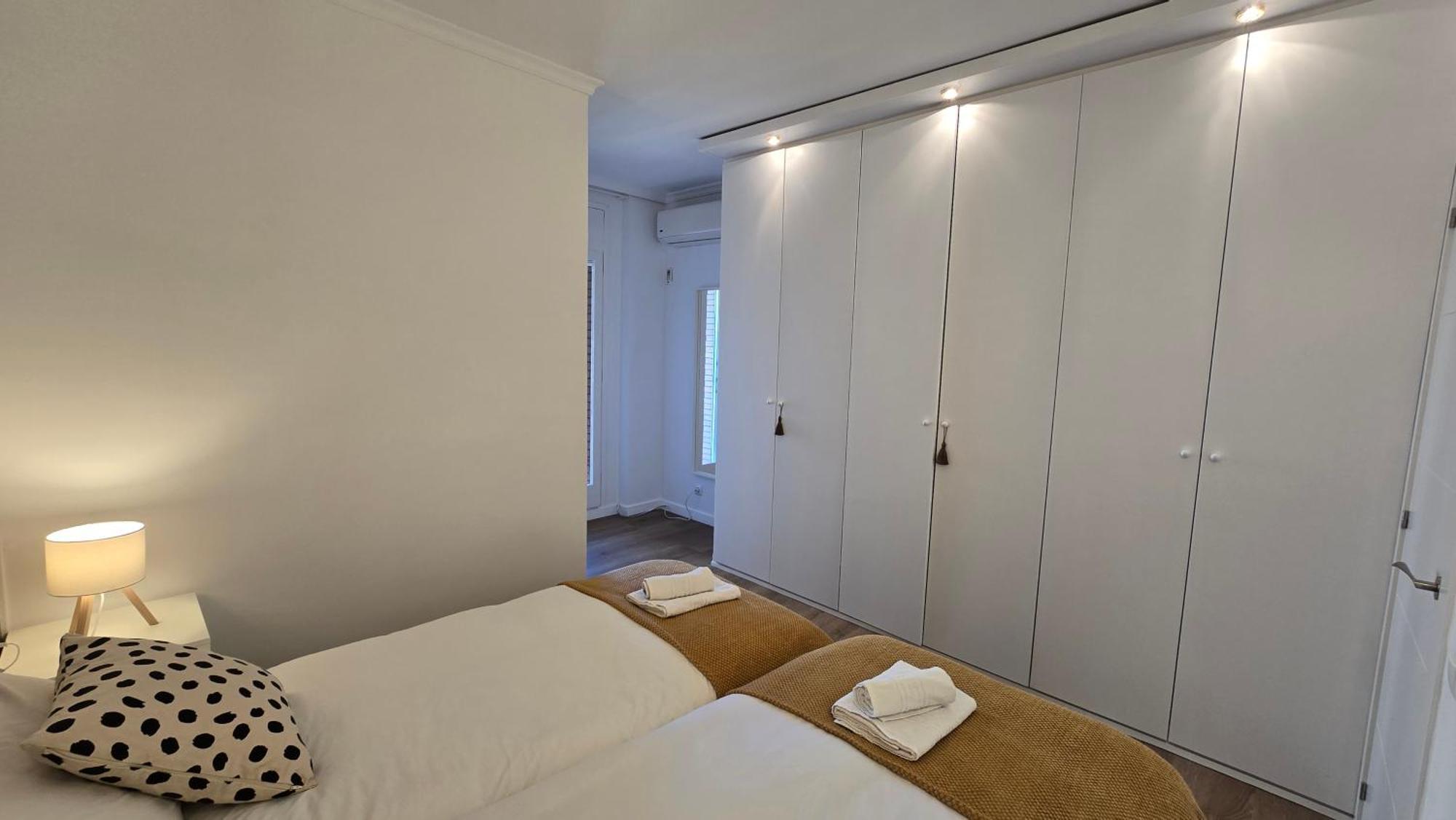 Opening Doors Monumental Apartment Барселона Екстериор снимка